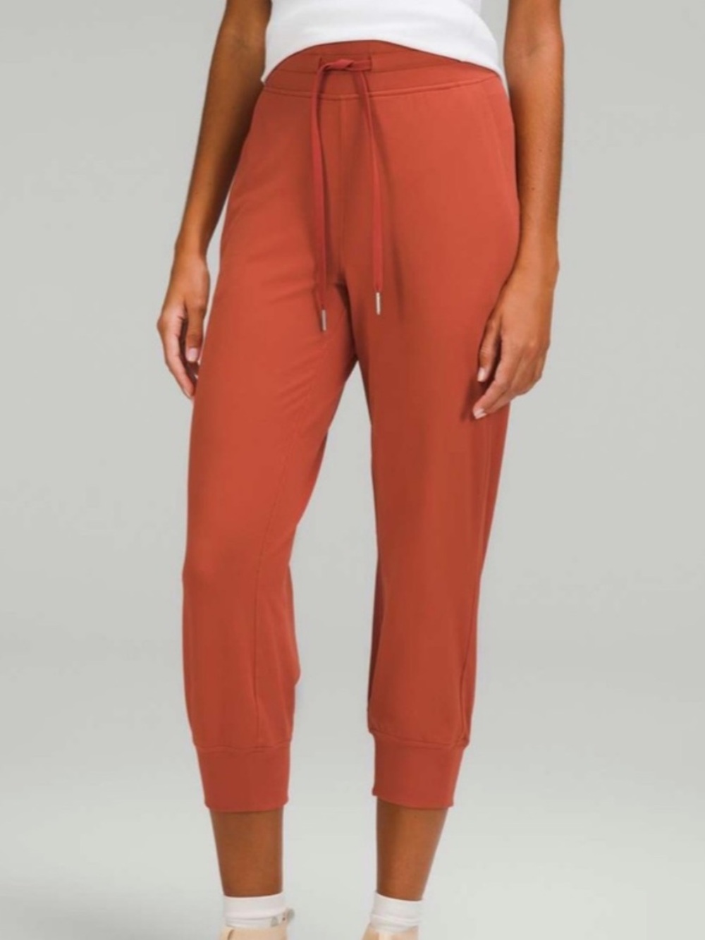 Lululemon Ready To Rulu High Rise Cropped Jogger in Red Rock SZ 4 GUC